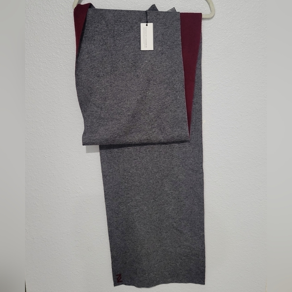 7 for All Mankind Touch of Cashmere Scarf,  NWT Reversible Gray/Maroon 15x80